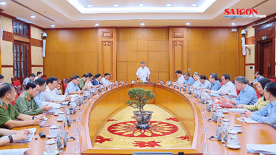 Không để xã hội giàu vật chất nhưng nghèo các giá trị nhân văn
