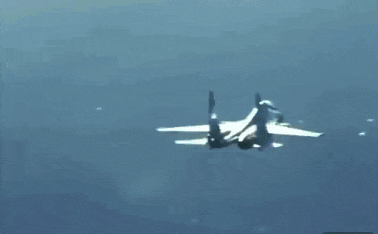 Không kiêng nể, Su-35 Nga bắn thẳng vào máy bay không người lái Israel tại Syria