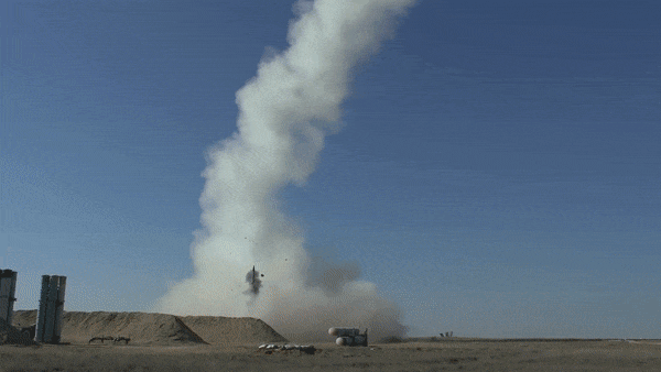 'Rồng lửa' S-400 khai hỏa tiêu diệt mọi mục tiêu trên không