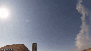 Clip: 'Rồng lửa' S-400 của Nga bắn hạ tên lửa trên không