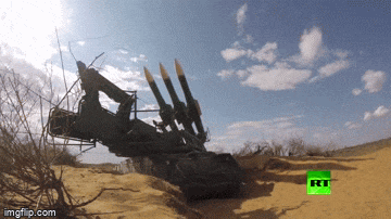 Clip: Xem màn nạp đạn và 'phun lửa' của S-400 và hệ thống không kích Pantsir-S