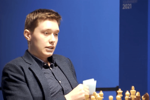Biểu cảm của kỳ thủ 18 tuổi khi hạ Vua cờ Carlsen