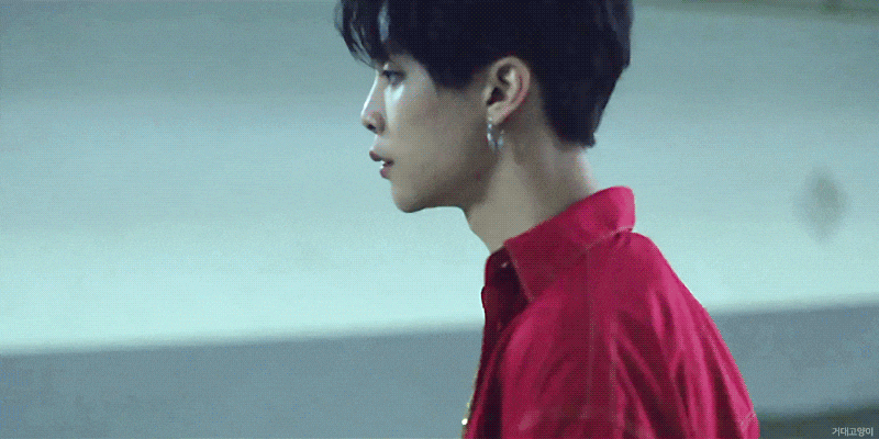 NCT 127 xuất hiện trên 'Jennifer Hudson Show', nhưng Johnny gây 'sốc' hơn với slot ảnh thân mật này
