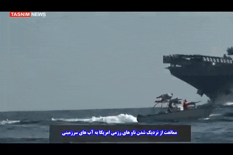 Iran công bố video xuồng cao tốc áp sát tàu sân bay Mỹ ở Eo biển Hormuz