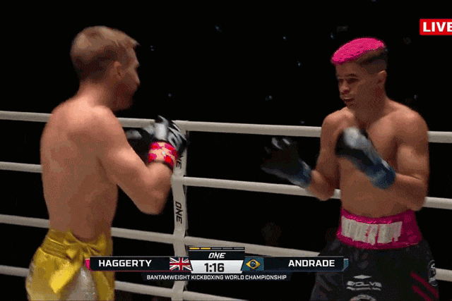 'Tướng quân' Haggerty tung liên hoàn đấm khiến đối thủ ngã ngửa, giành đai vô địch kich-boxing thế giới