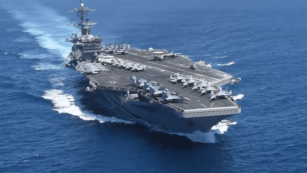 Sức mạnh siêu tàu sân bay USS Abraham Lincoln vừa tới Trung Đông