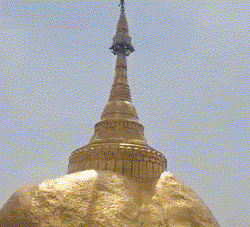 Chùa dát vàng trên tảng đá ở Myanmar vẫn còn nguyên sau thảm họa