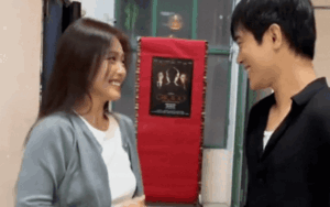Clip Khả Ngân nhảy múa, cười tít mắt với một chàng trai đang gây xôn xao