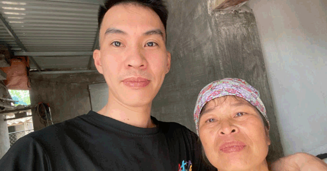 Hơn 30 năm gọi mẹ kế là 'mẹ', chàng trai Hưng Yên kể điều xúc động