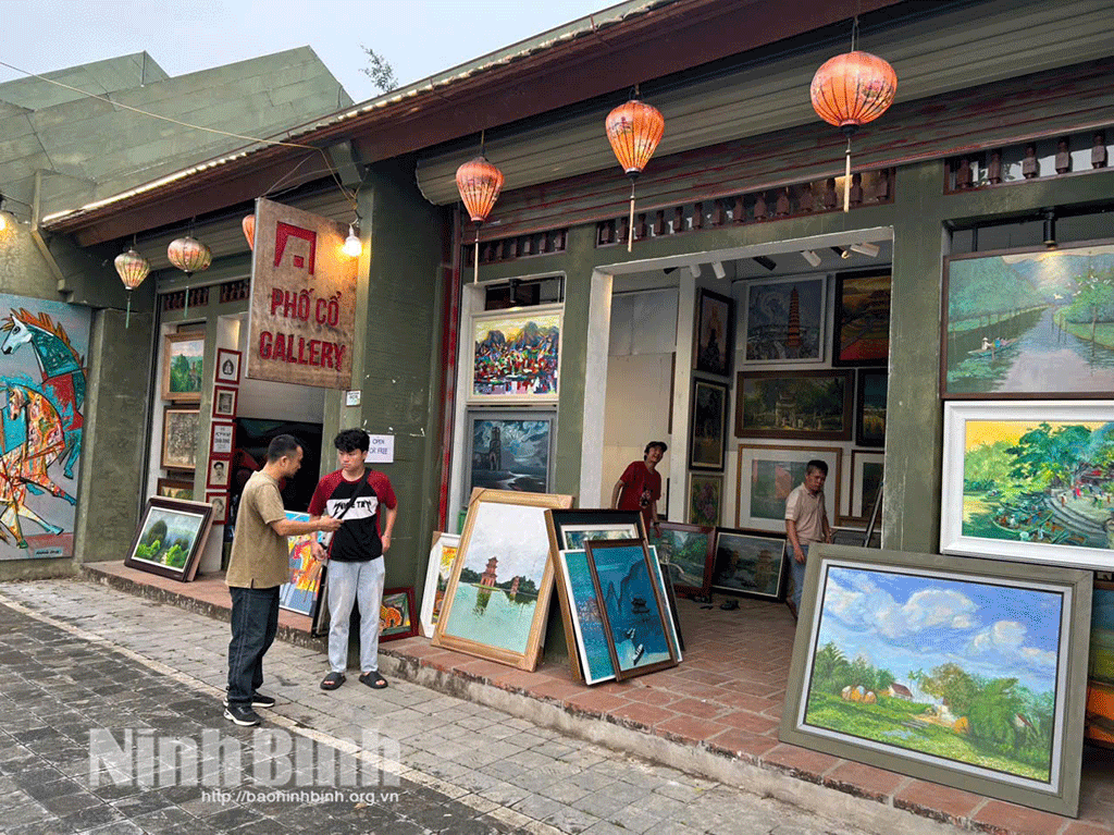 Triển lãm mỹ thuật 'Phong cảnh Ninh Bình' - Lan tỏa thông điệp về tình yêu thiên nhiên