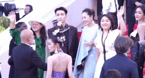 Nhóm nghệ sĩ bị yêu cầu rời thảm đỏ Cannes 2026
