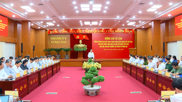 Tổng B&iacute; thư, Chủ tịch nước T&ocirc; L&acirc;m l&agrave;m việc tại Đồng Nai