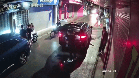 Hà Nội: Tạm giữ hình sự đối tượng đuổi đánh 2 cô gái ở đường Xuân Đỉnh