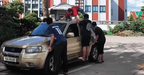 Dân mạng đua nhau 'rung lắc xe' sau ý kiến của PGS.TS Đỗ Văn Dũng về xăng E10