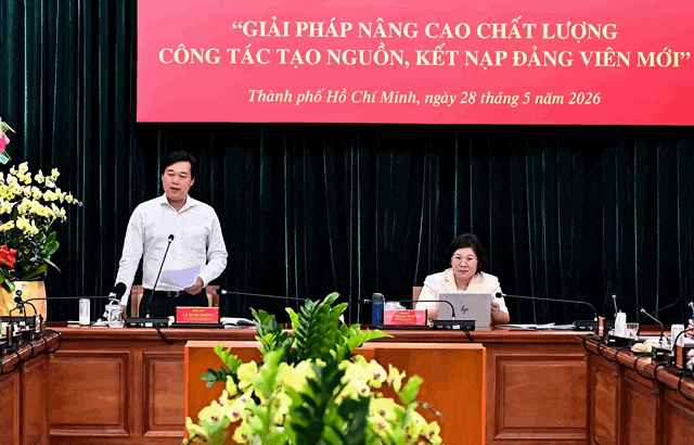 TPHCM n&acirc;ng cao chất lượng c&ocirc;ng t&aacute;c tạo nguồn, kết nạp đảng vi&ecirc;n mới