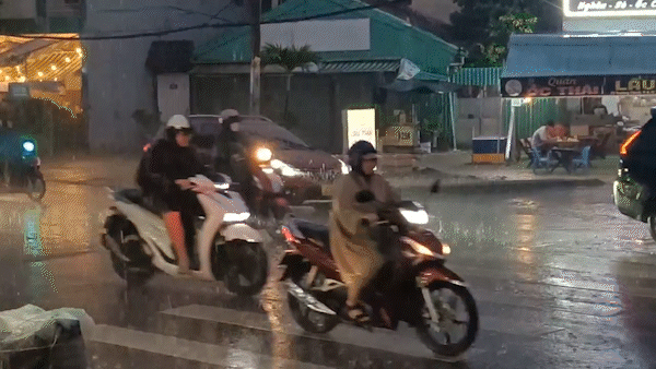 Dự báo nhiều nơi có mưa to trong chiều tối 6-6