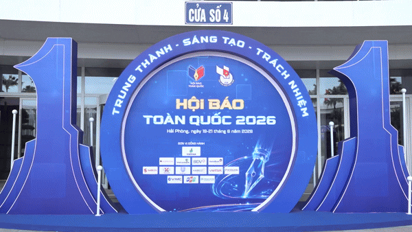 S&ocirc;i nổi ng&agrave;y khai mạc Hội B&aacute;o to&agrave;n quốc 2026