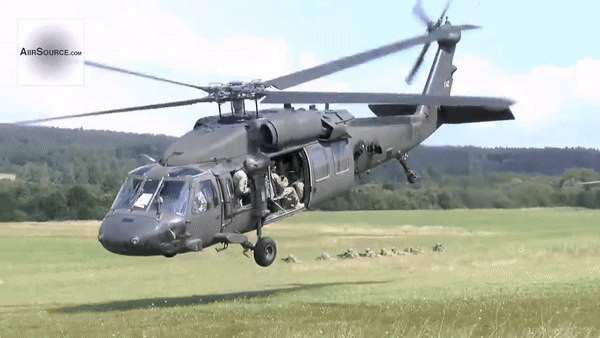 Mỹ ph&ecirc; duyệt b&aacute;n trực thăng UH-60M Black Hawk cho &Aacute;o trong thương vụ qu&acirc;n sự lớn