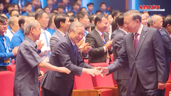 Tổng B&iacute; thư, Chủ tịch nước T&ocirc; L&acirc;m dự phi&ecirc;n trọng thể Đại hội đại biểu Đo&agrave;n to&agrave;n quốc lần thứ XIII