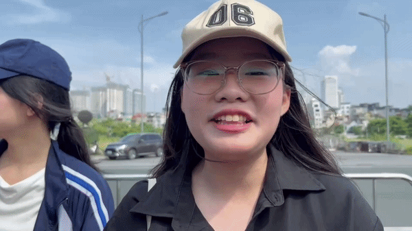 Kh&aacute;n giả xếp h&agrave;ng trước 7 tiếng xem concert Thanh xu&acirc;n