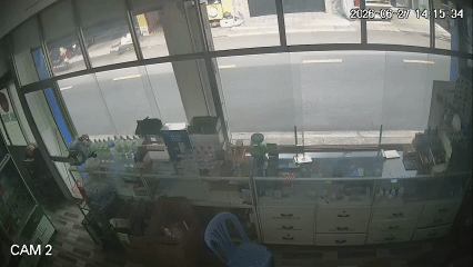 [CLIP] Cướp giật d&acirc;y chuyền giữa ban ng&agrave;y ở TPHCM