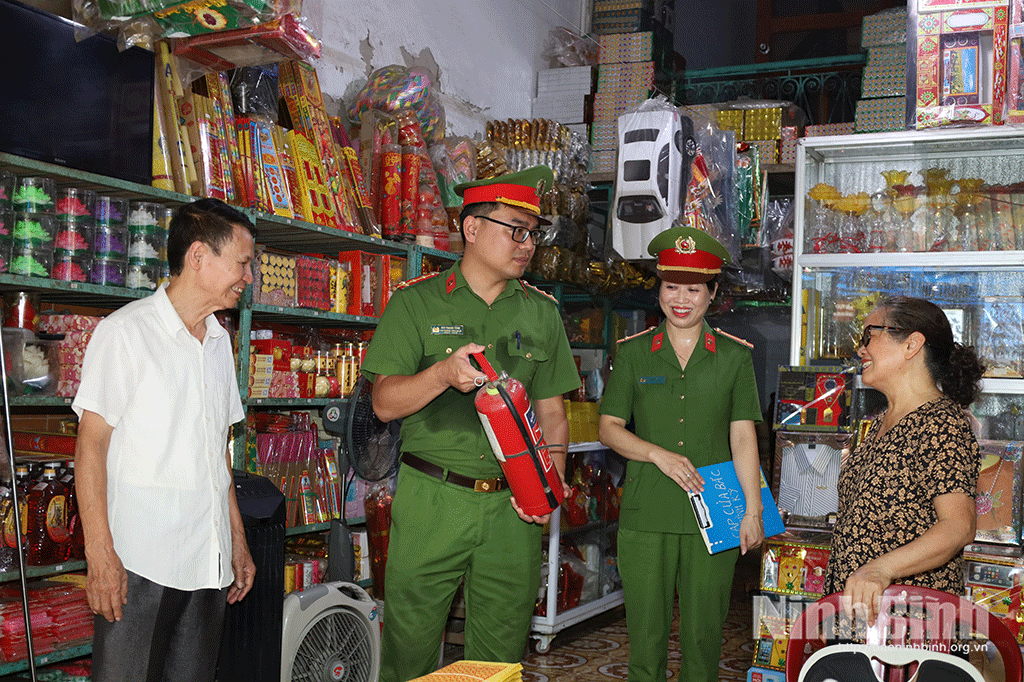 Phường Nam Định tăng cường ph&ograve;ng ch&aacute;y, chữa ch&aacute;y từ cơ sở