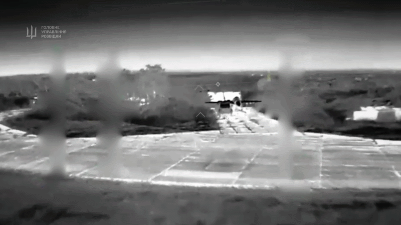 T&igrave;nh b&aacute;o Ukraine c&ocirc;ng bố video ghi lại chiến dịch ph&aacute; hủy ti&ecirc;m k&iacute;ch Nga ở Crimea