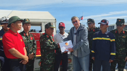 M&oacute;n qu&agrave; nghĩa t&igrave;nh trao tặng nh&acirc;n d&acirc;n Venezuela