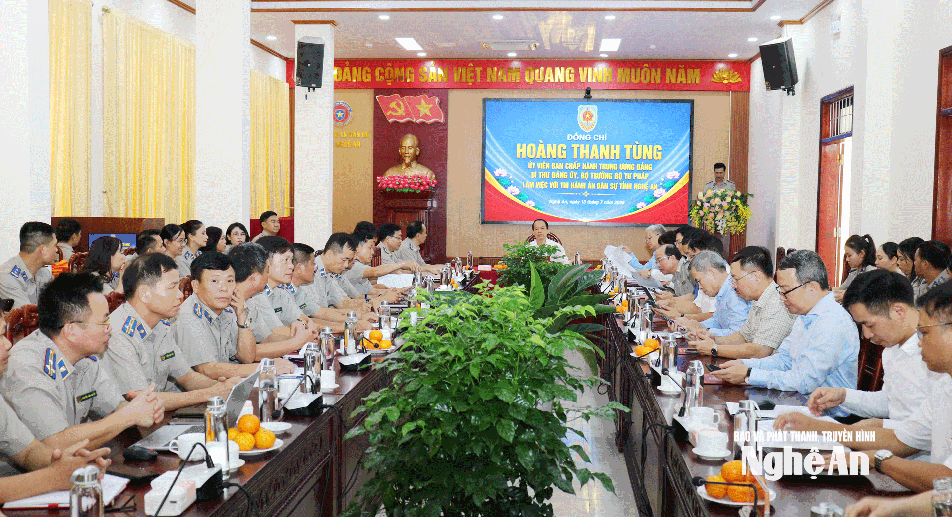 Bộ trưởng Bộ Tư pháp làm việc với Thi hành án dân sự tỉnh Nghệ An