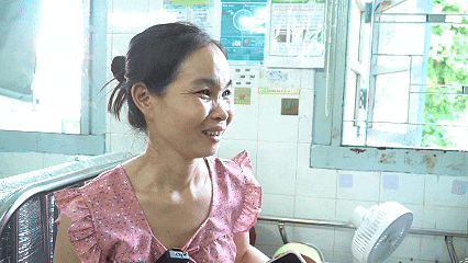 B&aacute;n nh&agrave;, xin cơm từ thiện mỗi ng&agrave;y để điều trị ung thư cho con
