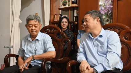 L&atilde;nh đạo TPHCM thăm, tri &acirc;n gia đ&igrave;nh đồng ch&iacute; V&otilde; Trần Ch&iacute;