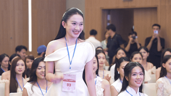 Vỡ &ograve;a khoảnh khắc gọi t&ecirc;n 21 th&iacute; sinh v&agrave;o Chung khảo Hoa hậu Việt Nam 2026