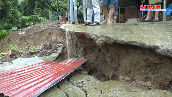 Thanh H&oacute;a: Sơ t&aacute;n khẩn cấp 17 hộ d&acirc;n khỏi khu vực nguy cơ sạt lở