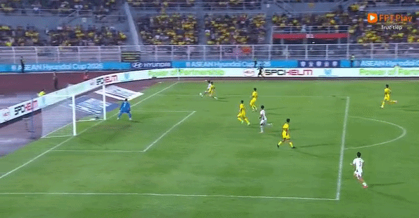 Xu&acirc;n Son, Van Persie v&agrave; những pha bay người đ&aacute;nh đầu ghi b&agrave;n đẹp nhất