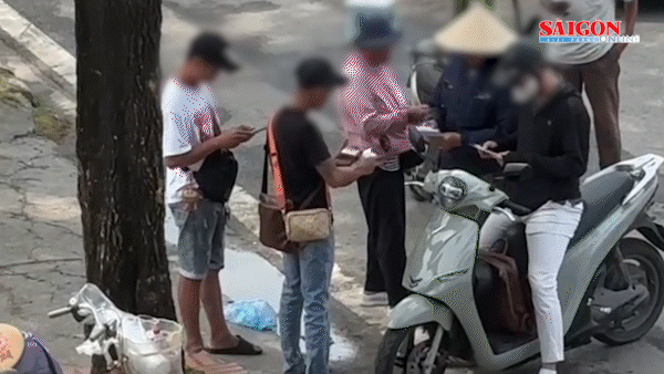 Sốt v&eacute; trận b&aacute;n kết Việt Nam - Malaysia: 'Chợ đen' h&eacute;t gi&aacute; gần 3 triệu đồng