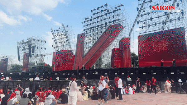 Triệu trái tim bạn trẻ náo nức trước giờ G concert 'Tổ quốc trong tim'