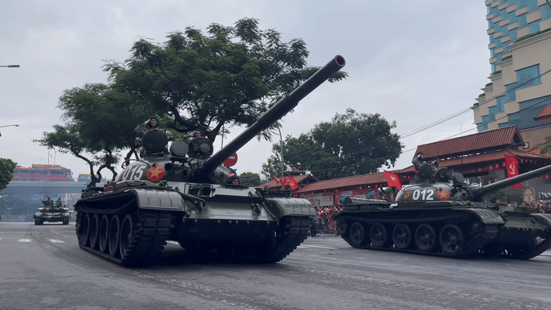 T-62: Vì sao Liên Xô phải tạo ra xe tăng 'ở giữa hai thế hệ'?