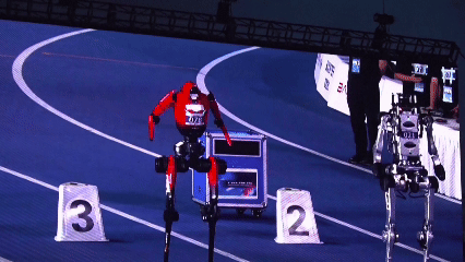 Robot Trung Quốc phá kỷ lục chạy 100 m