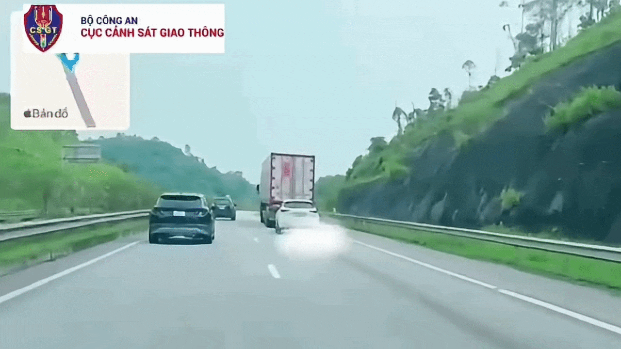 Xử phạt tài xế ô tô con bám đuôi xe container trên cao tốc