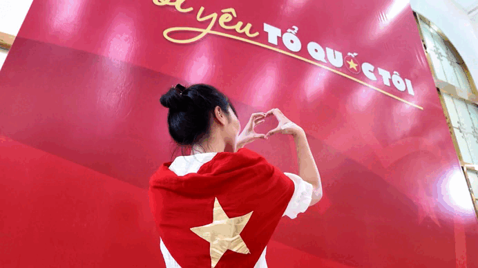 Lan tỏa 'T&ocirc;i y&ecirc;u Tổ quốc t&ocirc;i' giữa kh&ocirc;ng gian nghệ thuật thực cảnh