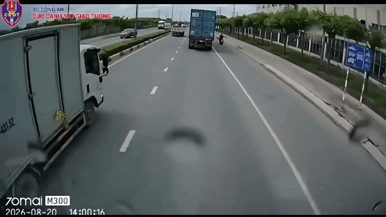Xử phạt tài xế xe tải chuyển làn đường liên tiếp