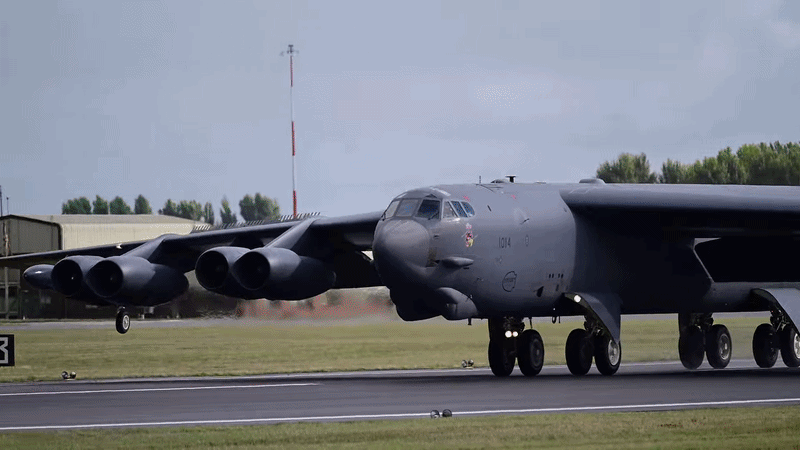Mỹ mở rộng căn cứ B-52 giữa lúc rà soát lực lượng ở châu Âu