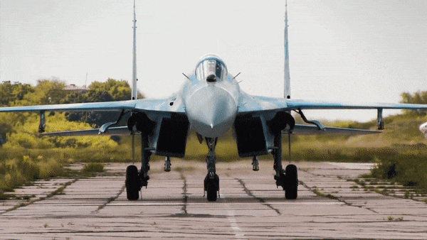 Su-27: Vì sao Liên Xô chọn thiết kế lớn đến vậy?