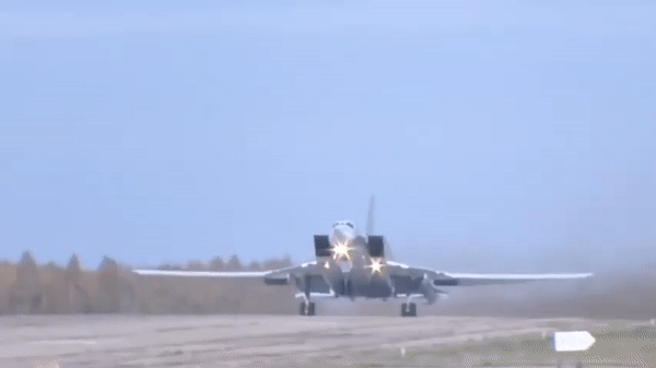 Tu-22M3: Vì sao Nga vẫn giữ oanh tạc cơ này sau hàng chục năm?