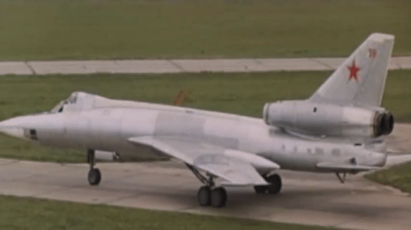 Tu-22: Vì sao tốc độ cao không giúp nó trở thành oanh tạc cơ hoàn hảo?