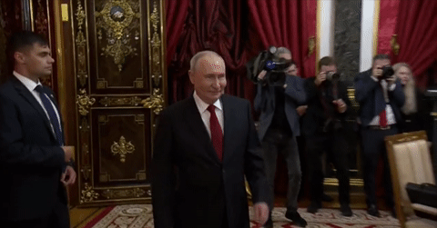 Tổng thống Nga Putin họp kín với các phái viên của ông Trump