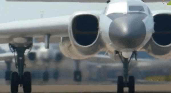 Từ oanh tạc cơ Tu-16 đến H-6: Trung Quốc đã kế thừa di sản Liên Xô như thế nào?
