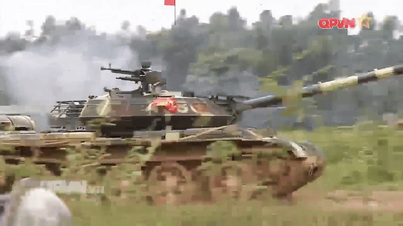 Hệ thống điều khiển hỏa lực thay đổi khả năng chiến đấu của xe tăng T-54B cải tiến như thế nào?