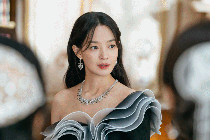 'The Remarried Empress' có mở đường tương lai cho phim chuyển thể từ tiểu thuyết mạng lãng mạn giả tưởng?