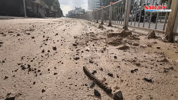 Xử phạt t&agrave;i xế xe ben l&agrave;m rơi v&atilde;i nhiều b&ugrave;n gần cửa ng&otilde; s&acirc;n bay T&acirc;n Sơn Nhất